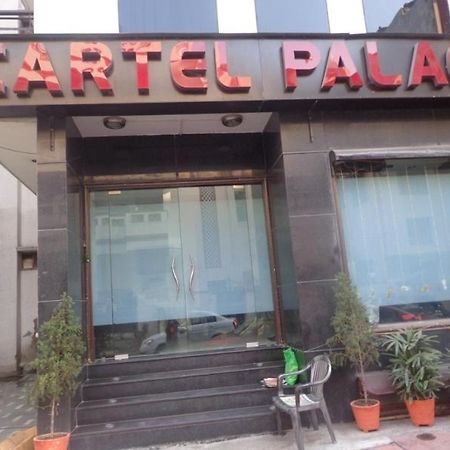 Cartel Palace Deli Exterior foto